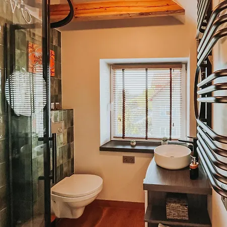 Tiny Oasis - Steps From Oldtown Apartment *